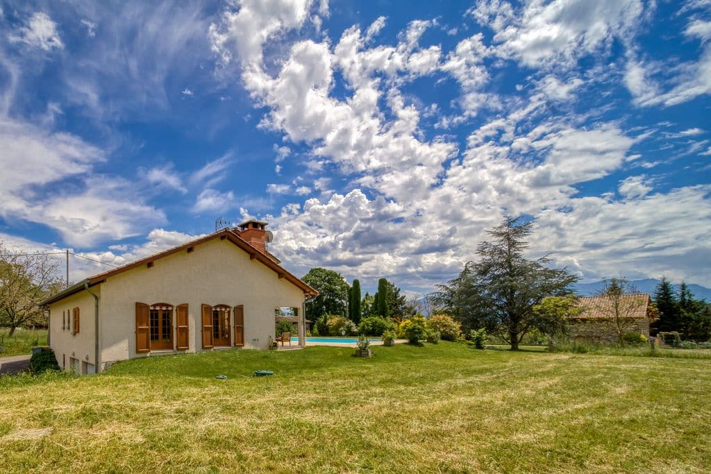 Une grange de 50 m², avec toiture neuve