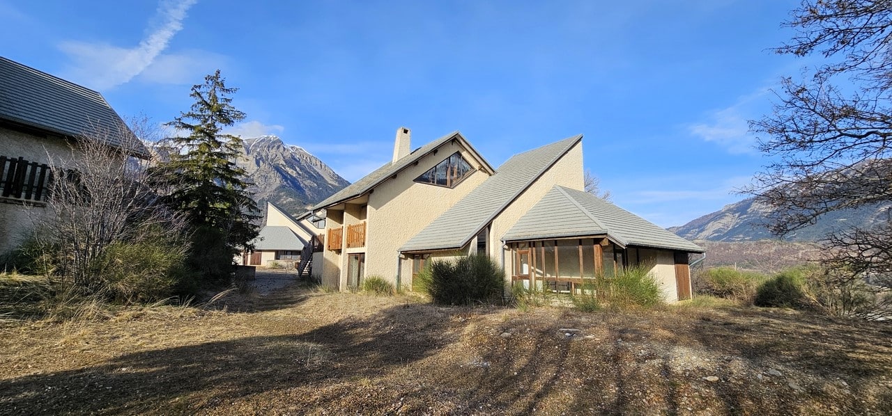 Achetez un Domaine Touristique dans les Hautes-Alpes