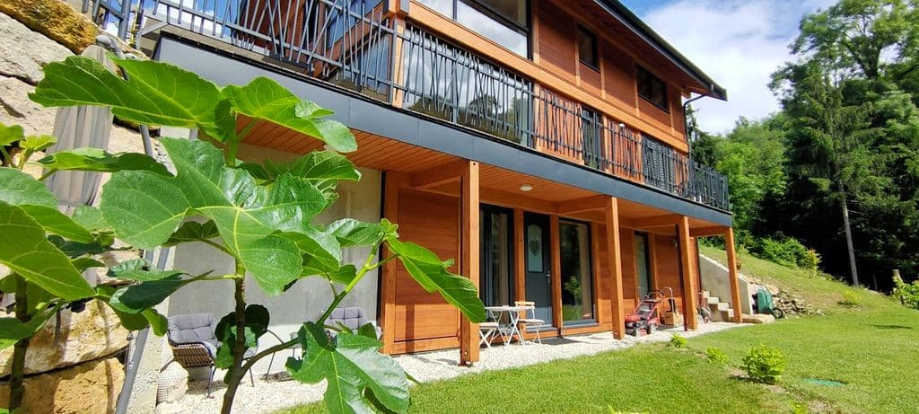 Votre villa neuve dans un écrin de verdure à 2 pas du lac et des plages