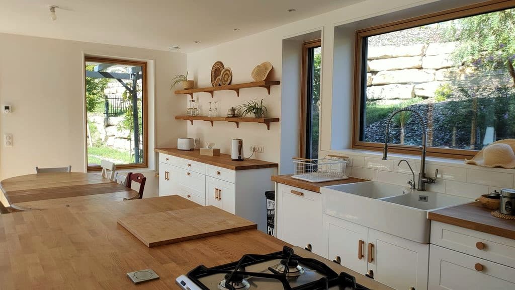 Votre villa neuve dans un écrin de verdure à 2 pas du lac et des plages