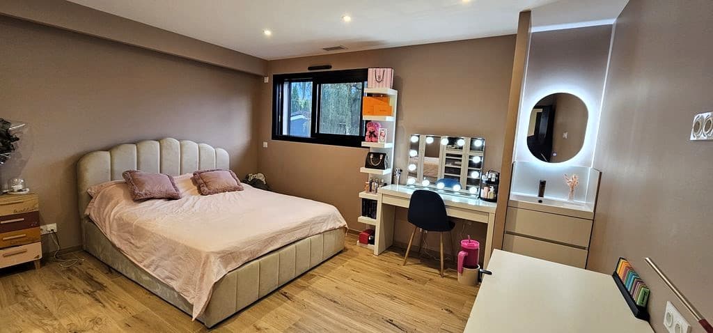 Villa d'Architecte Neuve au Calme en Impasse