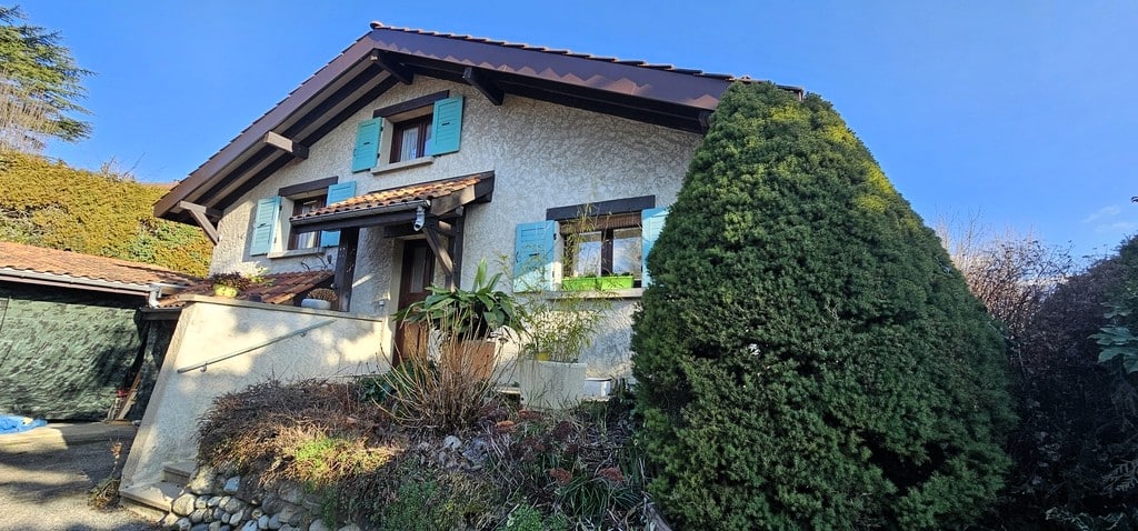 Maison avec piscine à Brié-et-Angonnes – Particulier à Particulier