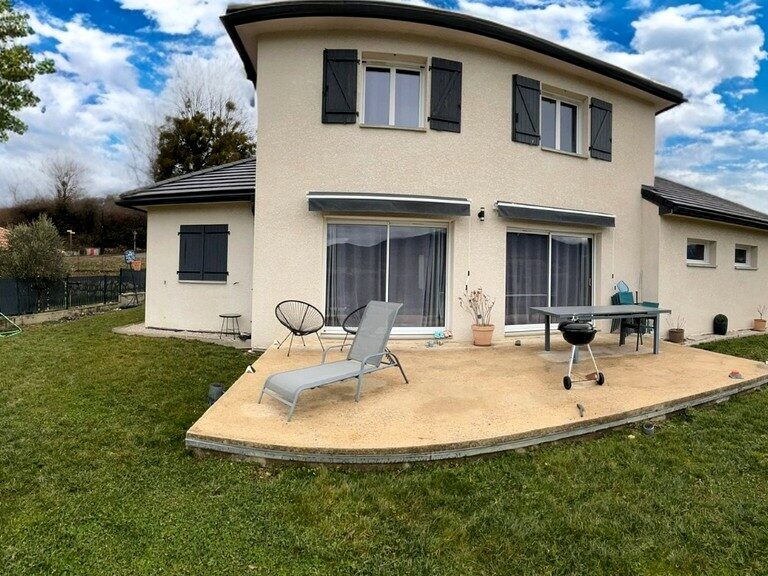 Maison Neuve proche de La Mure de Particulier à Particulier
