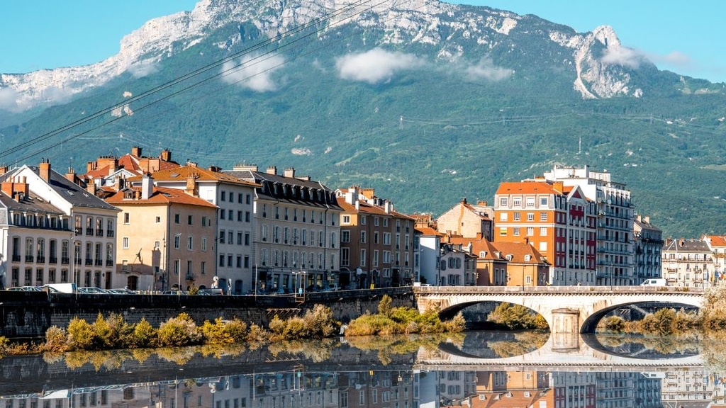 Immobilier sur Les Balcons de Belledonne en 2025