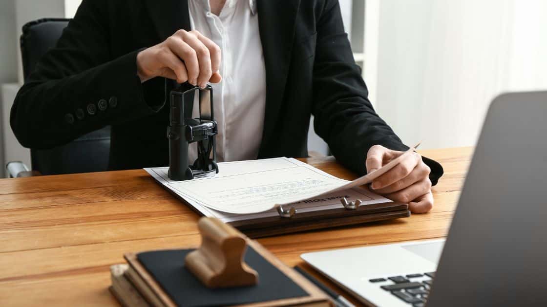 Simulateur de frais de notaire : comment les calculer en 2025