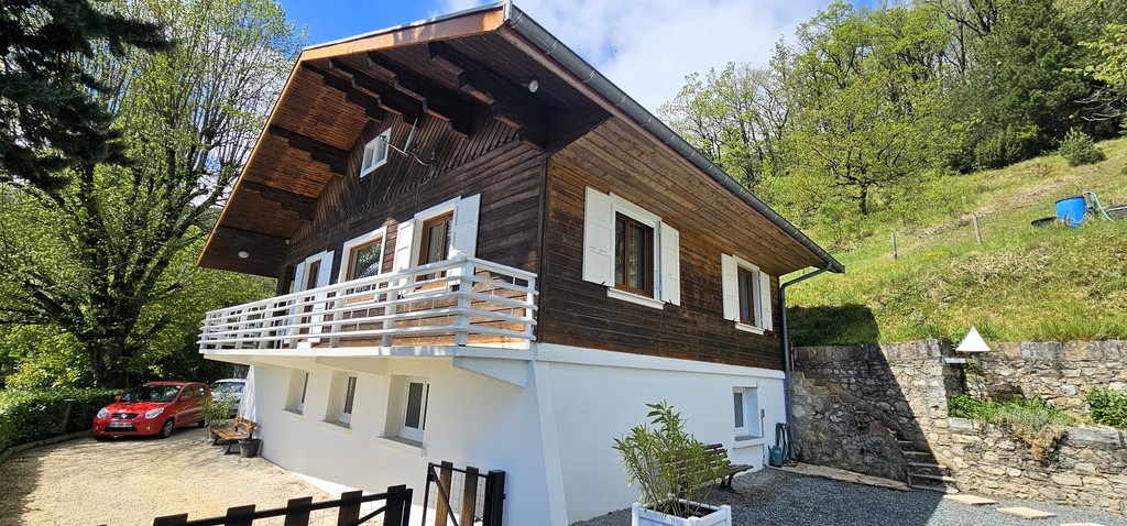 Chalet à Vendre sur les Hauteurs de Claix