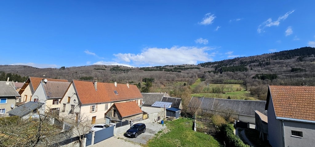Grande maison à Vendre à Notre-Dame-de-Vaulx