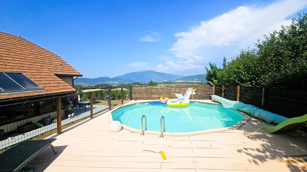 Maison familiale à vendre avec piscine et vue panoramique – Clelles (38930)