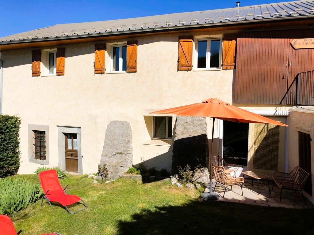 Gîte à vendre dans les Hautes Alpes — Maison, Spa & Dépendance au Dévoluy