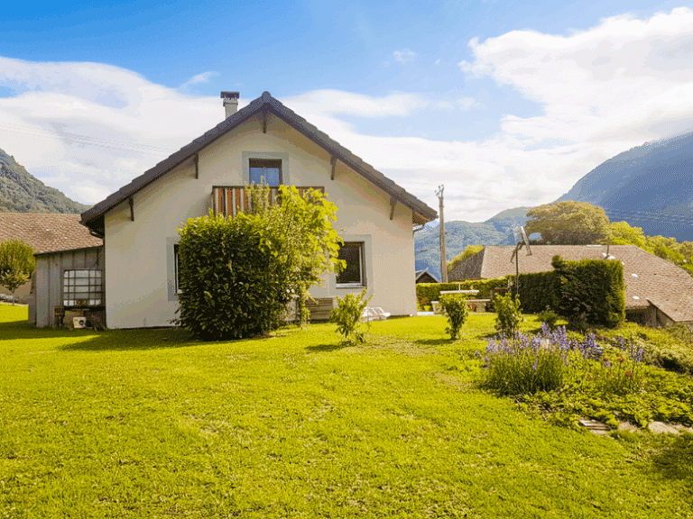 🏡 Maison à vendre à Valbonnais (38740) — 117 m² rénovée, terrain 1100 m², calme & nature à 12 min de La Mure 🌲