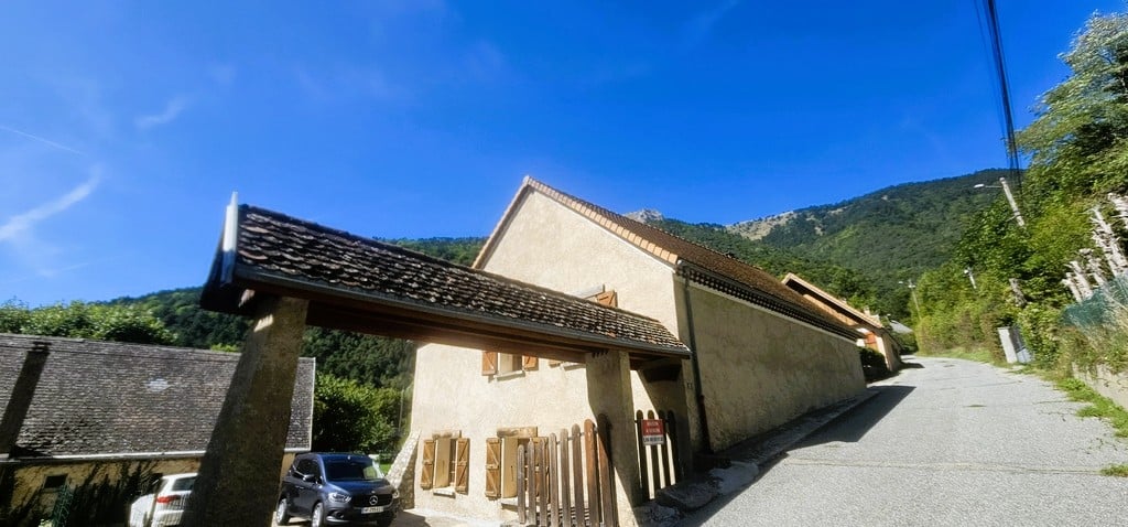 🌟 maison à vendre Pellafol  – 110 m² + local 28 m² – terrain 522 m² sud | rare opportunité montagne