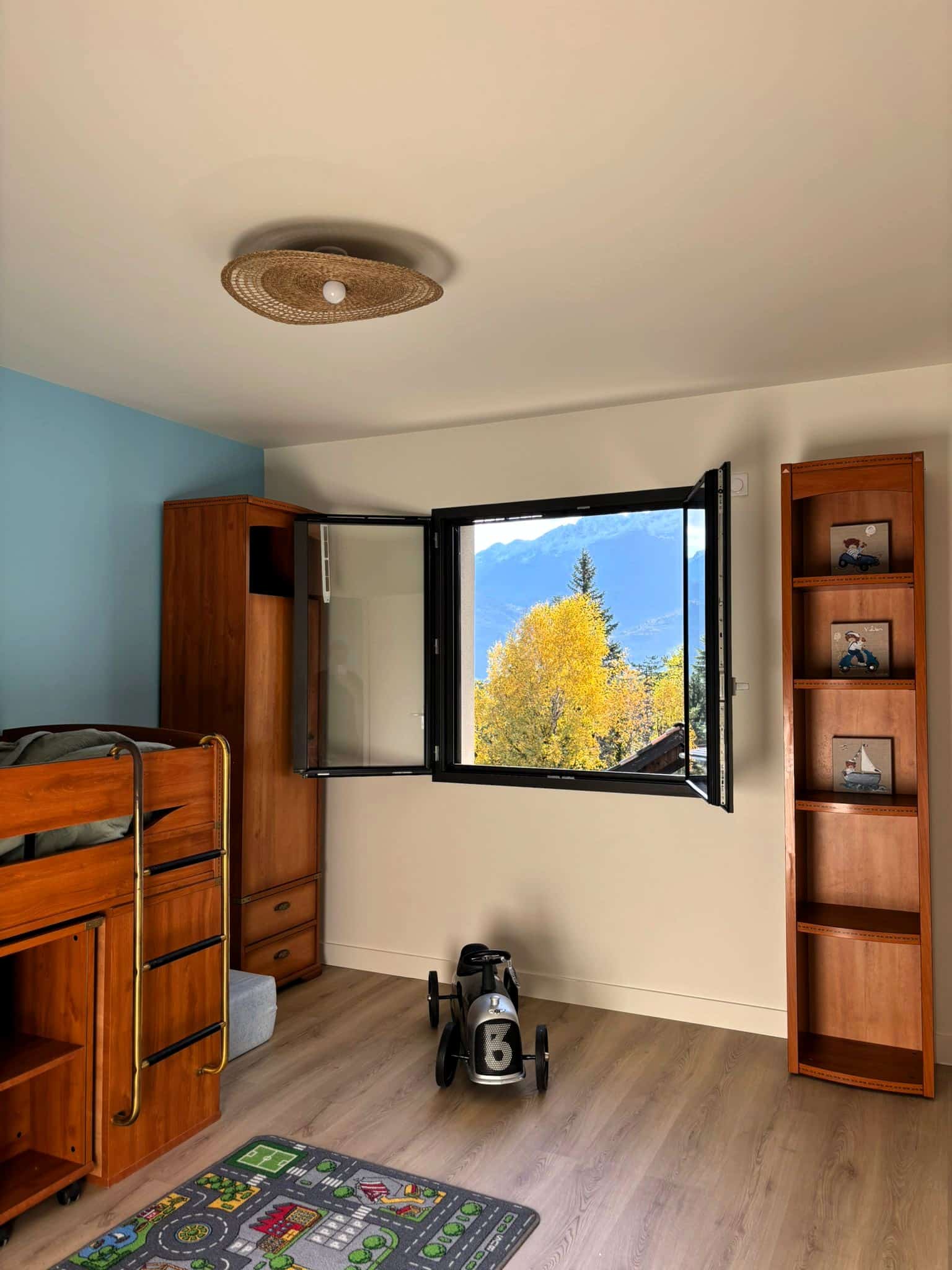 🏡 Maison Neuve 2025 à Saint-Nazaire-les-Eymes – Vue Belledonne, Garage & Prestations Haut de Gamme