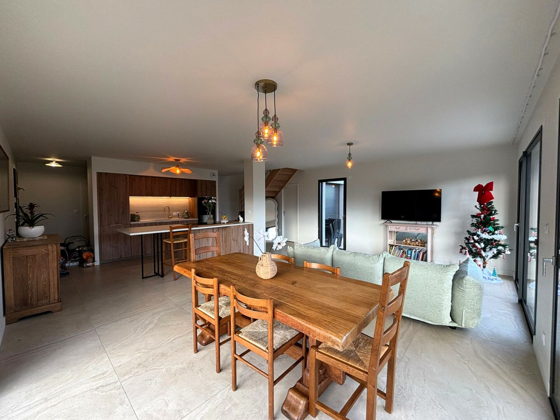 🏡 Maison Neuve 2025 à Saint-Nazaire-les-Eymes – Vue Belledonne, Garage & Prestations Haut de Gamme