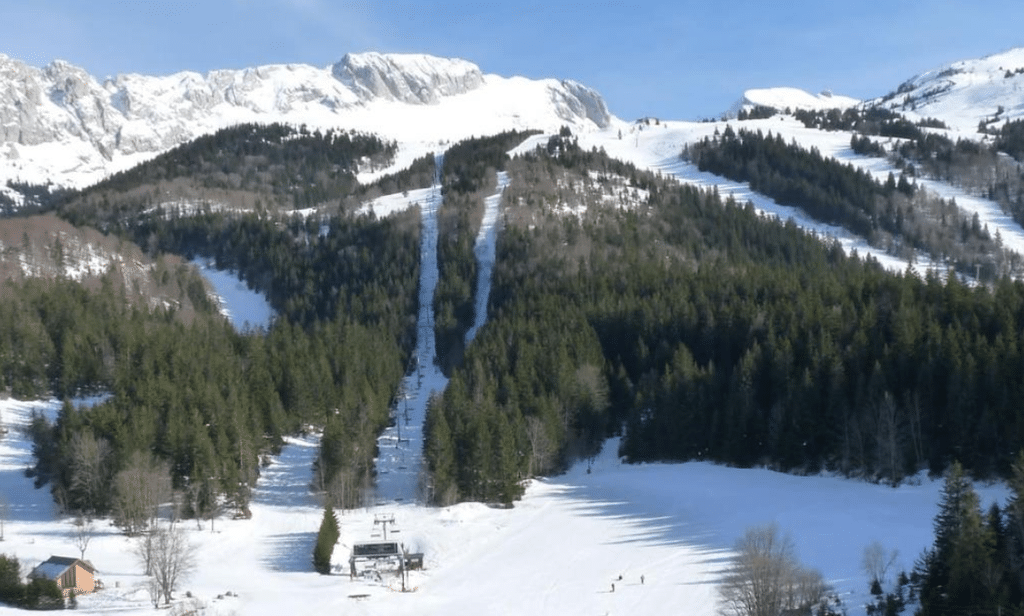 🏔️ Appartement avec Vue Montagne à Villard-de-Lans – Pied des Pistes, Terrasse Sud & Calme Absolu !