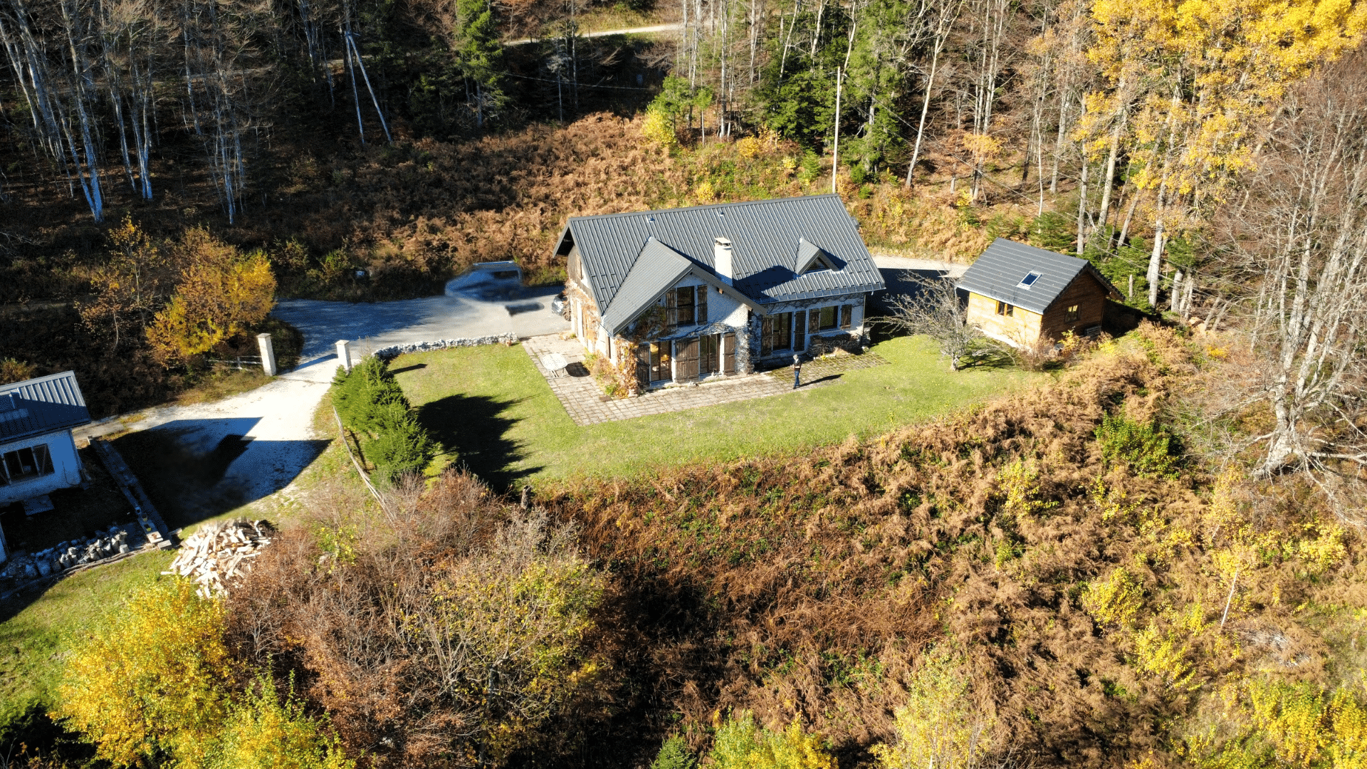 maison-a-vendre-saint-nizier-du-moucherotte (2) La Maison : Chaleureuse, Spacieuse & Pensée Pour Vivre Bien