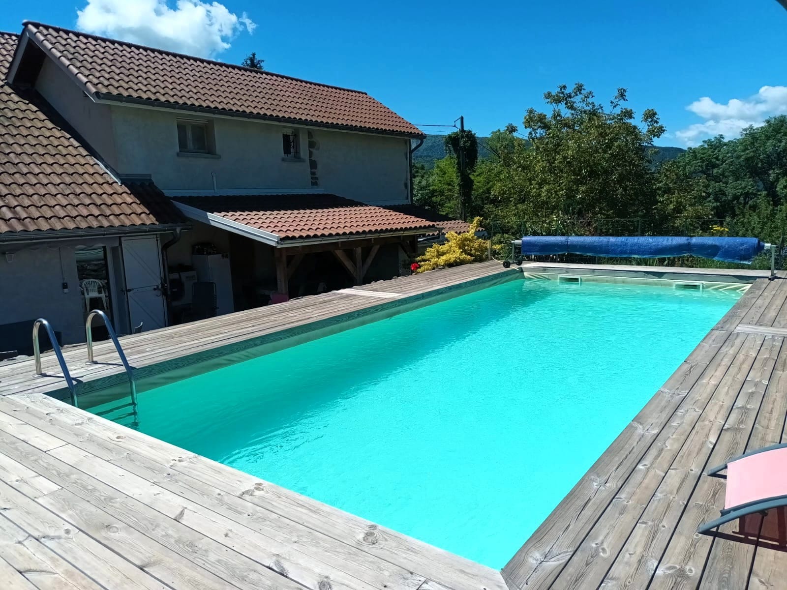 maison-a-vendre-la-motte-d-availlans (3) Le Jardin – 2 500 m² de Liberté & Intimité