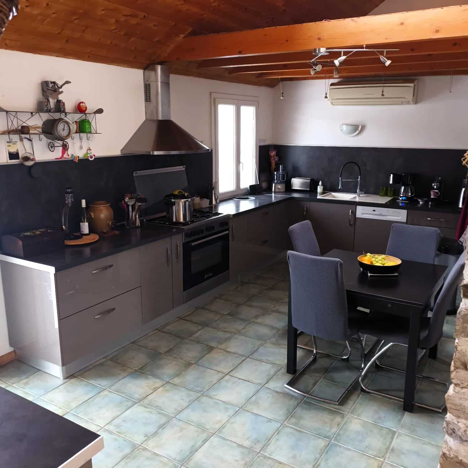 Maison à vendre La Motte-d’Availlans – 130 m² • Piscine • Vue Vercors • 580 000 €  ⛰️