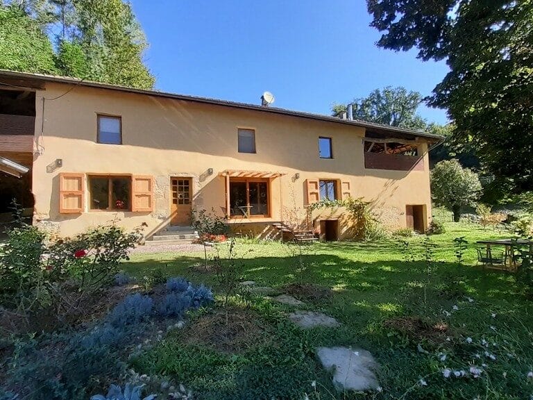 🌿 Maison dauphinoise rénovée à Saint-Vérand- Vue Vercors & terrain 3823 m²