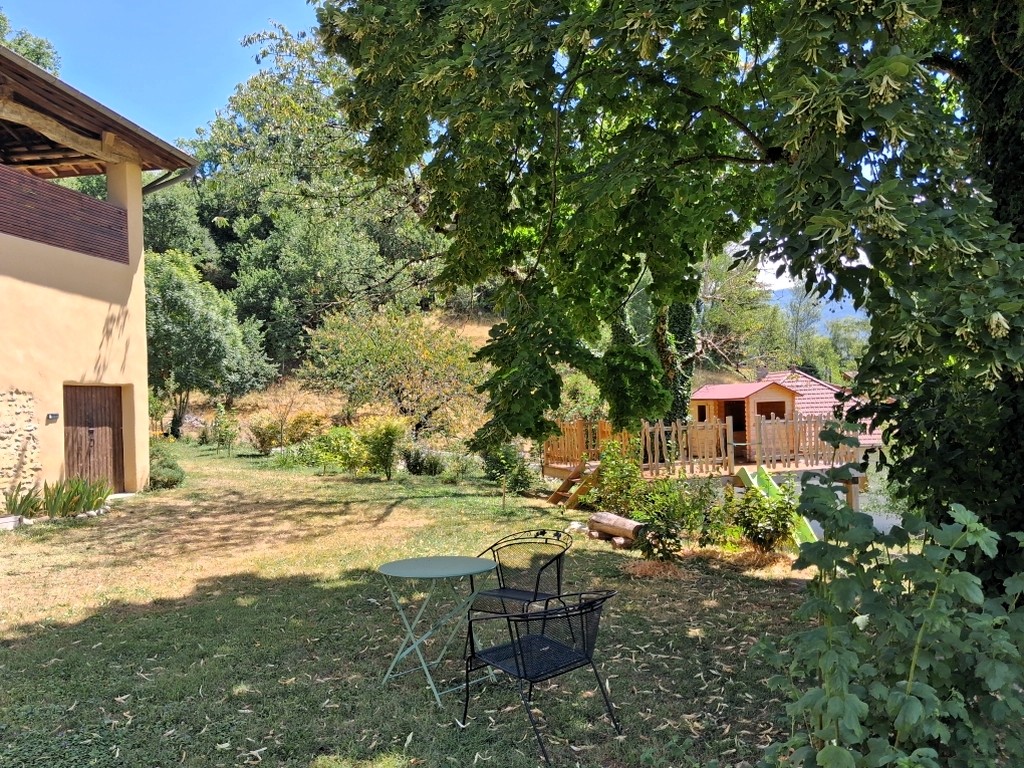 🌿 Maison dauphinoise rénovée à Saint-Vérand- Vue Vercors & terrain 3823 m²