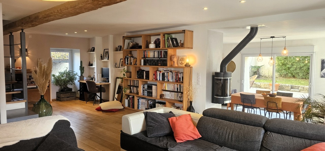 70 m² de pièce de vie — une seule et même respiration 70 m² de pièce de vie — une seule et même respiration