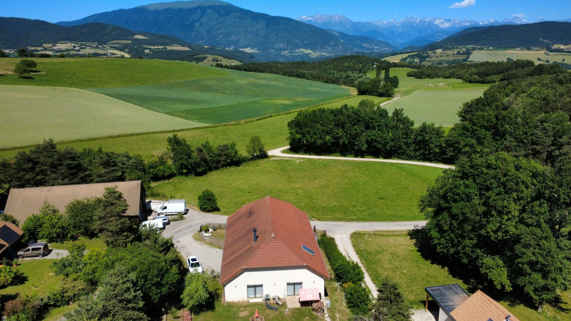 Maison avec appartement Airbnb indépendant à vendre dans le Trièves