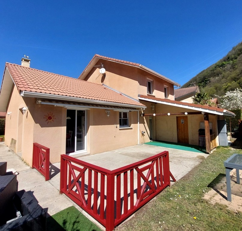 Maison à vendre à Vizille entre particuliers – 130m², piscine, vue montagnes | 2026