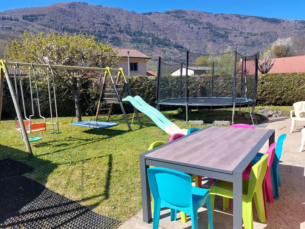 Maison à vendre à Vizille entre particuliers – 130m², piscine, vue montagnes | 2026