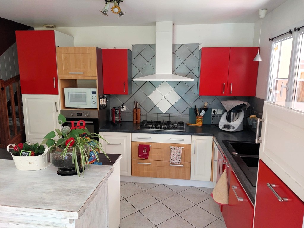 Maison à vendre à Vizille entre particuliers – 130m², piscine, vue montagnes | 2026