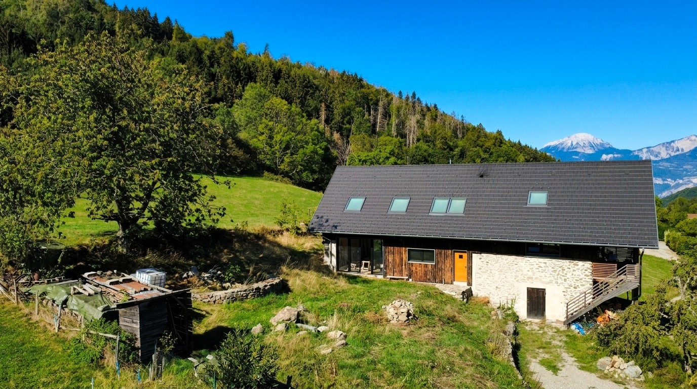 La propriété développe environ 171 m² habitables