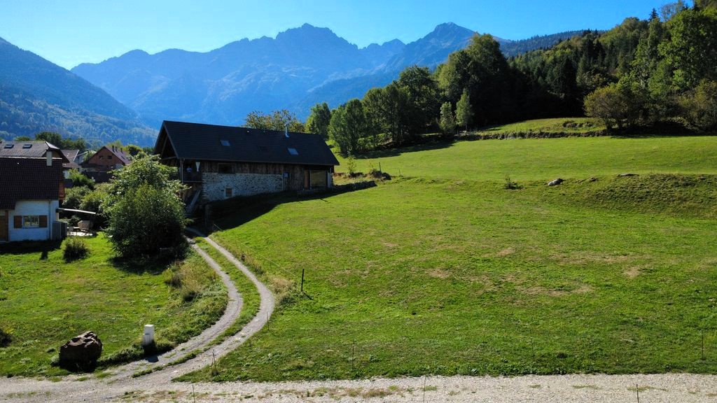 Maison à vendre à Laval-en-Belledonne entre particuliers – Ancienne grange écologique rénovée