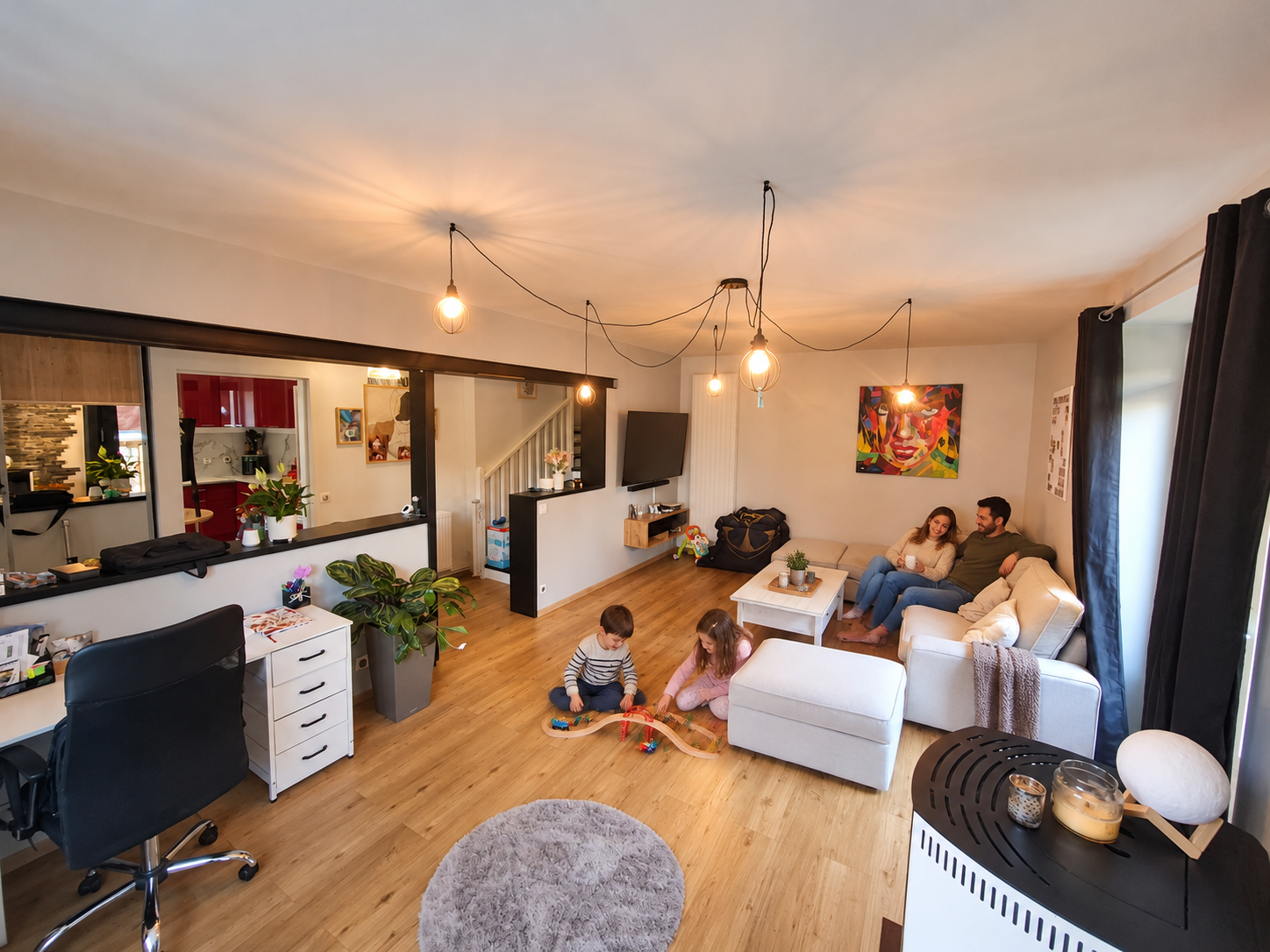 Moment familial dans un salon lumineux